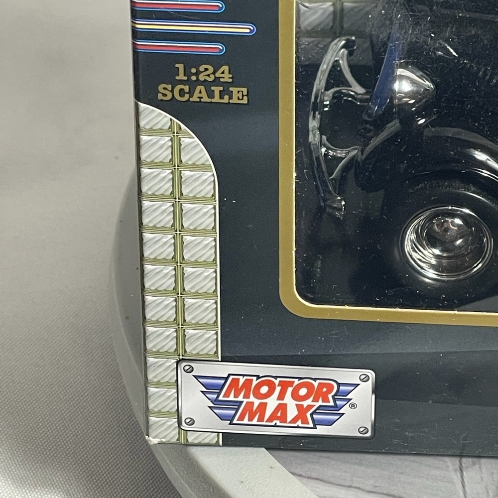 Motor Max American Classics 1934 Ford 1:24 Diecast Black Car NIB - Picture 4 of 9